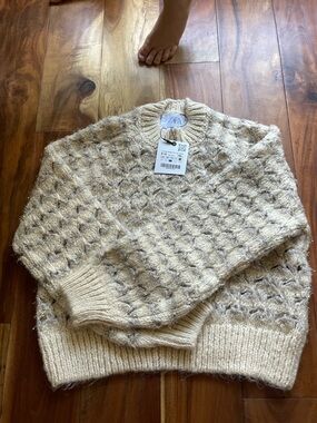 Zara girls 9-10 Textured Knit Sweater